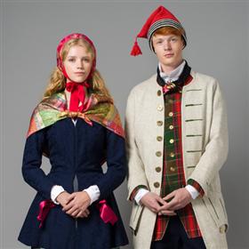 1700 - talls manns- og kvinnebunad fra Gudbrandsdalen
